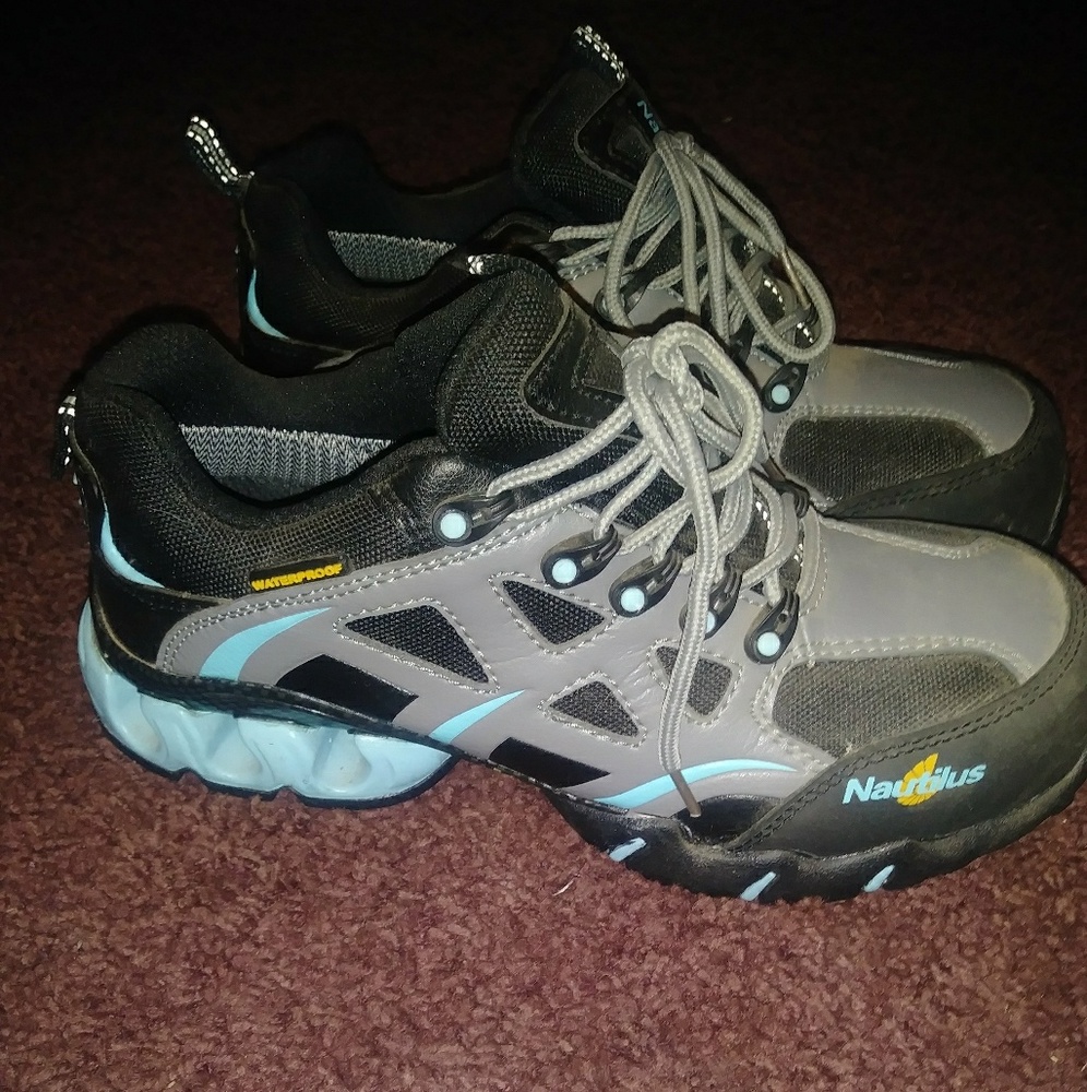 Nautilus size 8.5 womens work